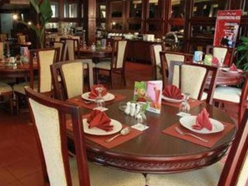 Hotel Pardede International Medan Exterior photo